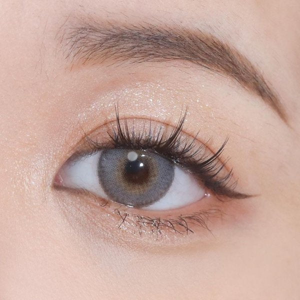 sayyesspotlightgraycloseup.jpg