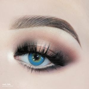 Eyemi Very Blue Contact Lenses