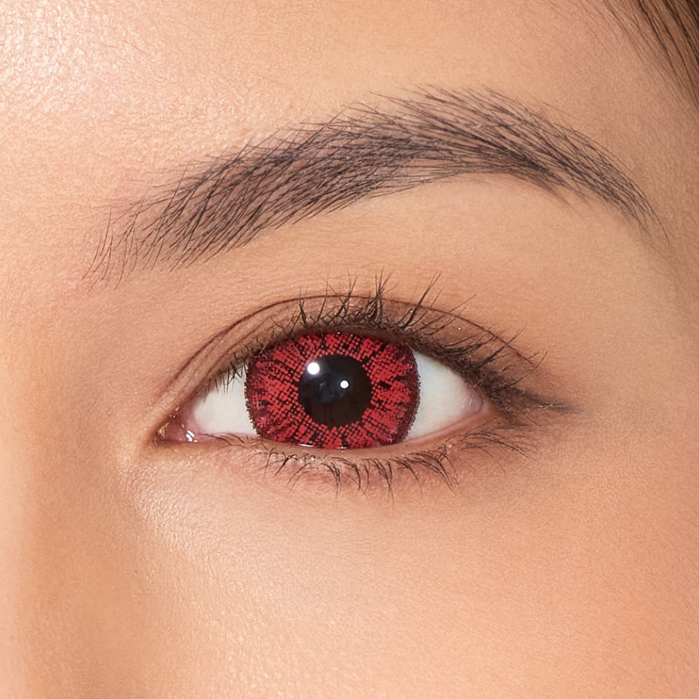 super-pinky-bright-red-closeup-eye.jpg