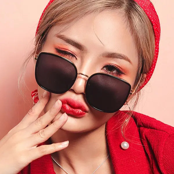 VEU Charmine Sunglasses 0011 63 Black Contact Lenses